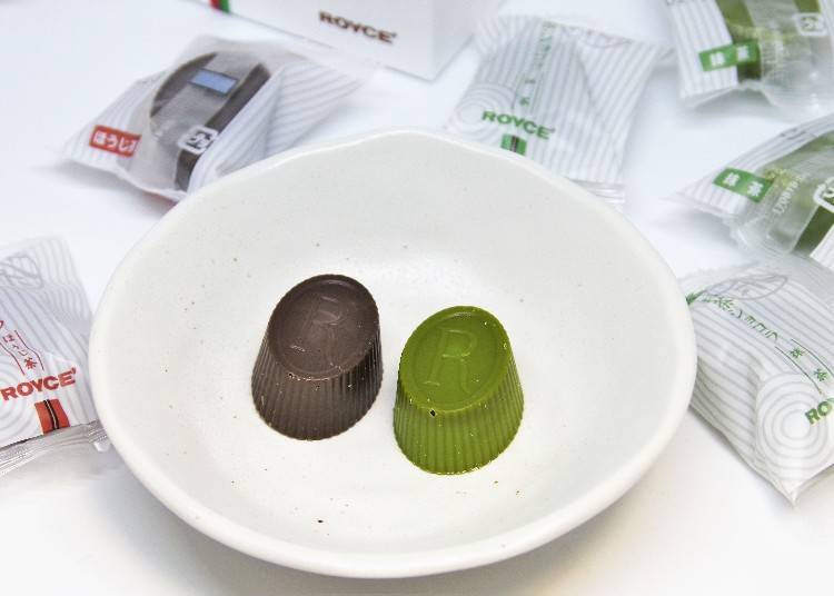 Each box contains five individually wrapped Hojicha (left) and Matcha (right) Chocolates.